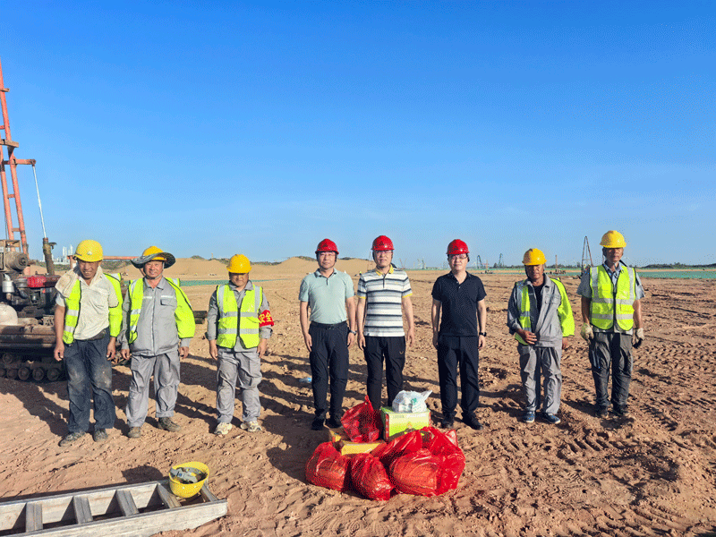 1753689327217559.gif 2.gif